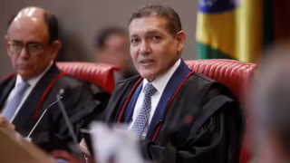 Nunes Marques vai relatar ação do PL sobre suposta rede de perfis falsos contra Flávio Bolsonaro