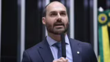 PF recomenda demissão de Eduardo Bolsonaro por abandono de função