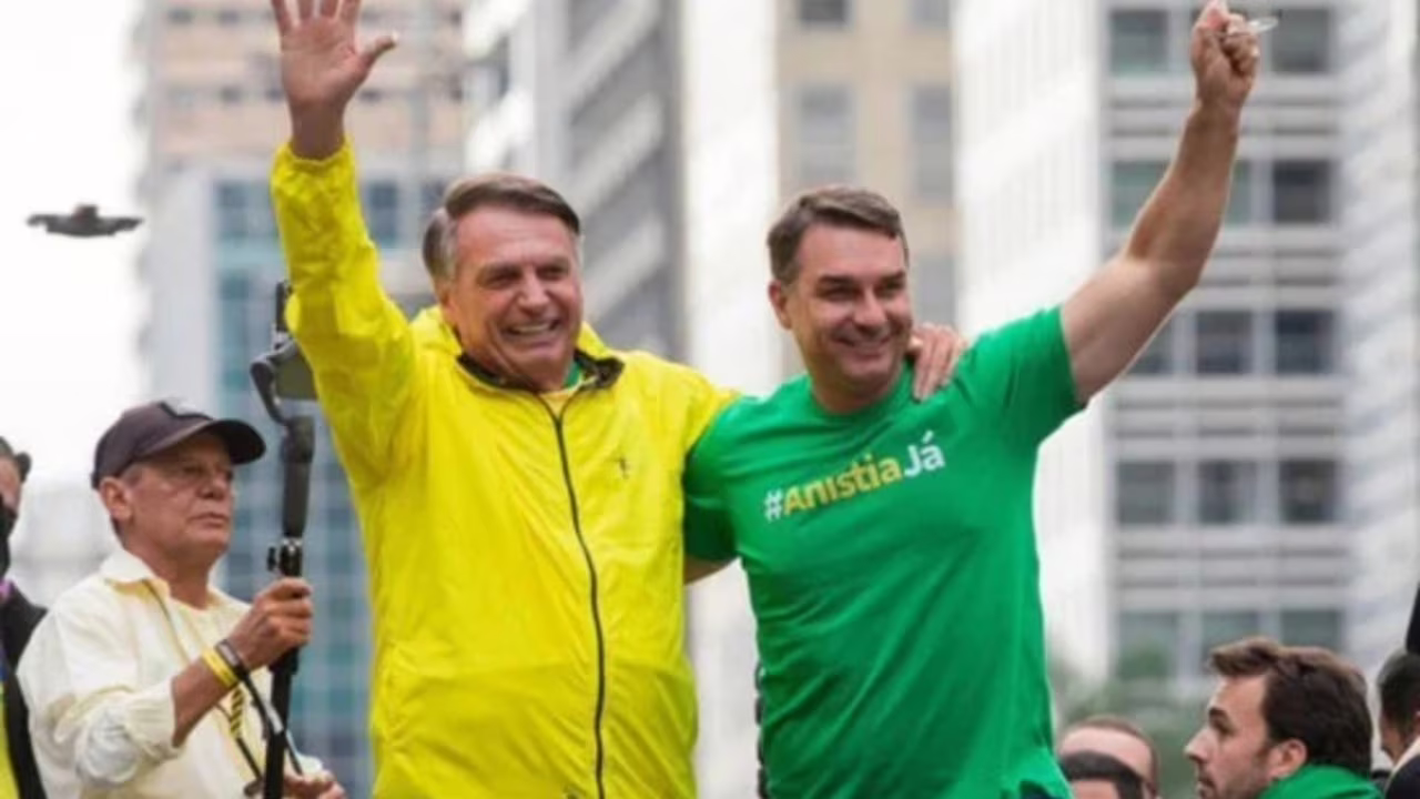 Candidatos, consultores e presos: por onde andam os ministros de Jair Bolsonaro