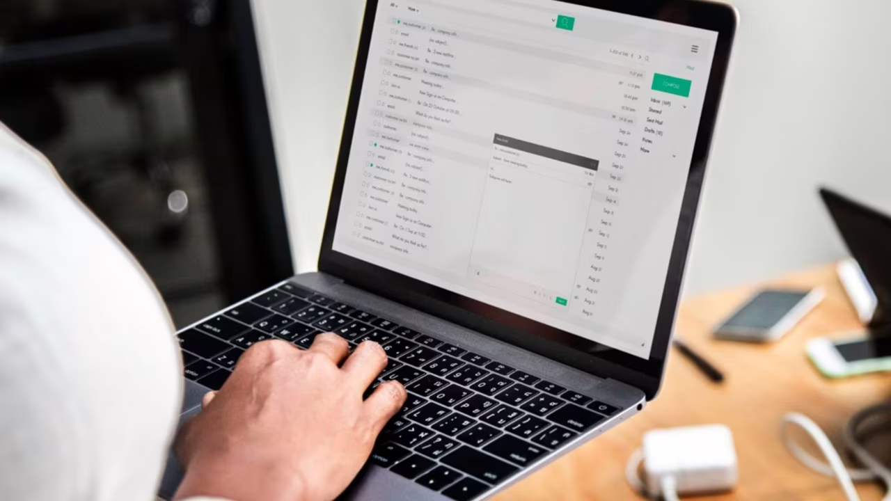 TJMG entendeu que houve falha nos mecanismos de segurança e de recuperação da conta, permitindo que criminosos utilizassem o e-mail da vítima para aplicar golpes