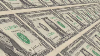 Dólar cai a R$ 5,084 e Ibovespa recua 1,73% após dados de emprego dos EUA
