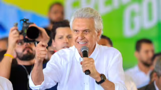 Caiado mira eleitores de Flávio Bolsonaro ao questionar força do senador contra Lula
