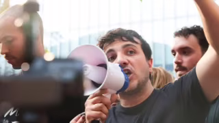 Renan Santos defende extinguir Justiça do Trabalho e rejeita fim da escala 6x1