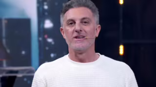 Luciano Huck doa R$ 30 mil à campanha de reeleição de Tabata Amaral