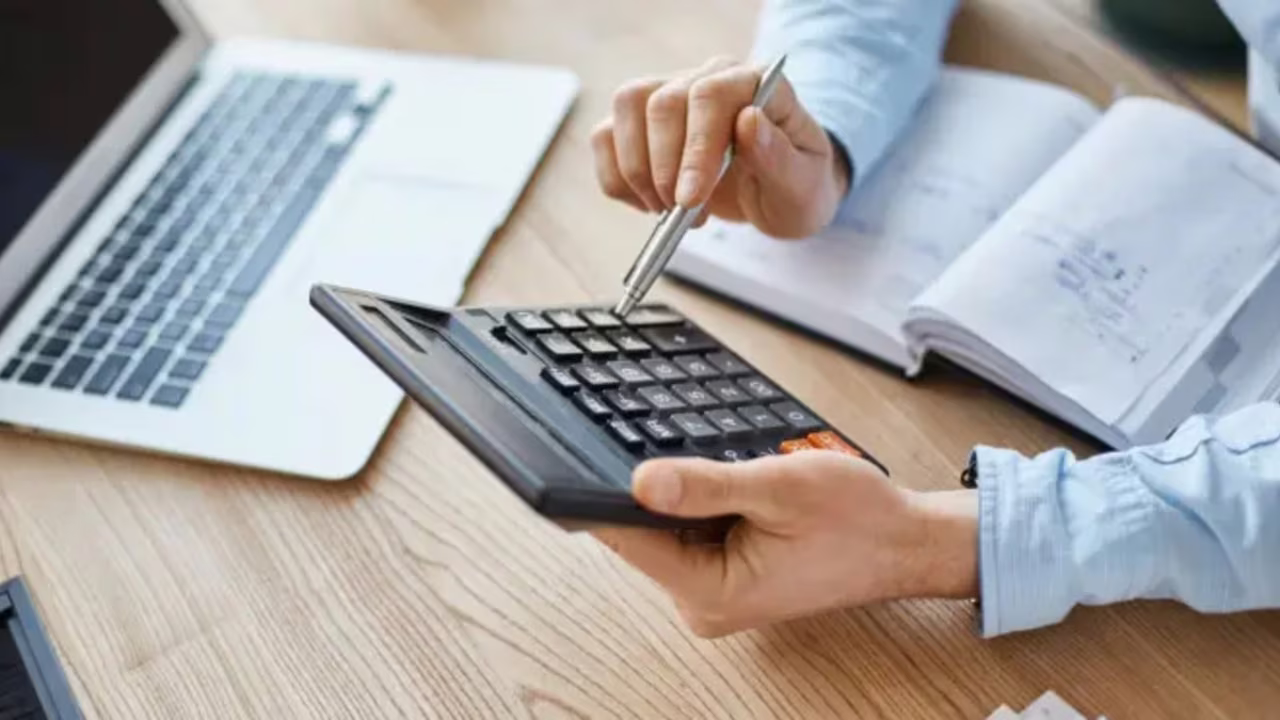 Orçamento de 2027 ganha R$ 10 bilhões de folga para cumprir meta fiscal