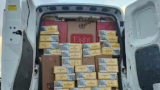Polícia apreende 2 mil pacotes de cigarros do Paraguai na BR-163, em Toledo (PR)
