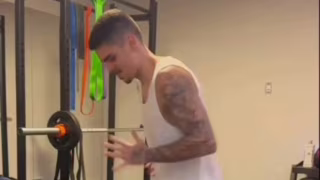 Gabriel Pec mostra evolução na recuperação de fratura na tíbia pelo Cruzeiro