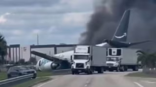Avião cargueiro sai da pista em Miami, nos Estados Unidos, e deixa cinco mortos