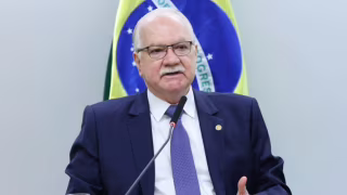 Fachin dá 72 horas para Mendonça se manifestar sobre recurso da AGU