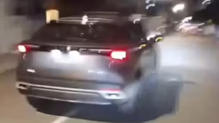 Crianças e adolescente são levados à delegacia após furto de carro em Florianópolis (SC)