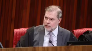 PF aponta suspeita de tentativa de influência de Vorcaro sobre Toffoli no STF
