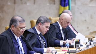 STF decide agora se vai investigar Alexandre de Moraes por mensagens com Vorcaro