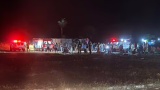Colisão entre ônibus e carreta deixa cinco mortos na BR-116, em Cachoeira de Pajeú, MG