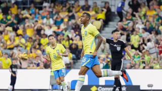 Brasil empata com a Austrália em Townsville com gol de Rayan no fim