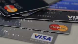Clientes de Banco do Brasil e Bradesco relatam limites de cartões zerados e bloqueios