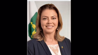 Após derrota nas urnas, Leila do Vôlei se licencia do Senado até o fim do mandato