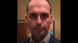 Após ordem de prisão, Eduardo Bolsonaro critica o Judiciário em vídeo