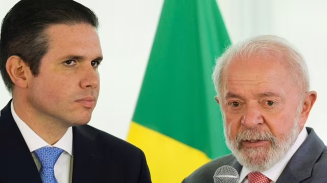 Lula se reúne com Hugo Motta após Republicanos anunciar apoio a Flávio Bolsonaro no segundo turno