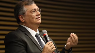 Dino divulga relatório com ameaças de morte contra ministros do STF e diz que não será intimidado