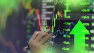 Ibovespa atinge novo recorde após pesquisa mostrar Flávio Bolsonaro à frente de Lula
