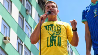 Vantagem de Flávio Bolsonaro em várias pesquisas antecipa indicações pelo Ministério da Fazenda