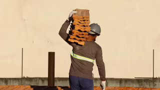 Fim da escala 6x1 pode exigir contratação de 288 mil trabalhadores na construção civil, diz CBIC