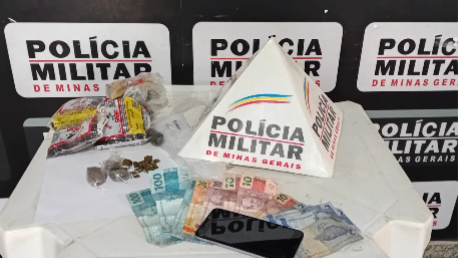Homem é preso com drogas após deixar penitenciária em Ipaba