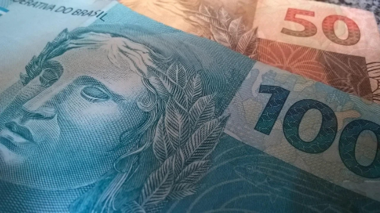 Facções criminosas usam empresas-fantasma e fintechs para lavar dinheiro e sonegar bilhões