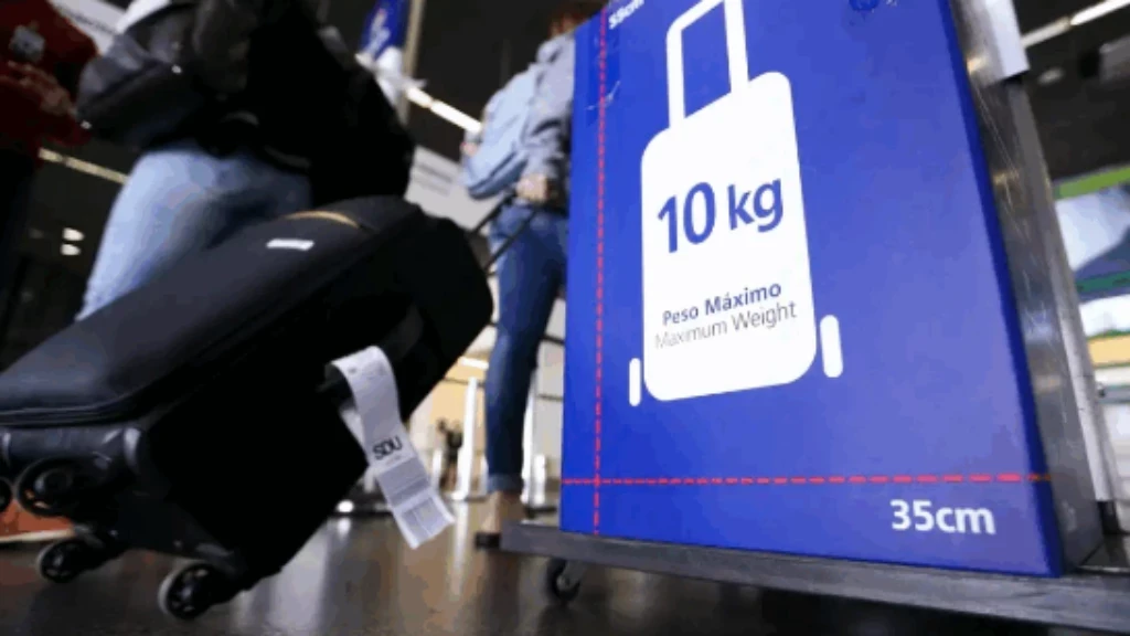 Companhias aéreas são notificadas por novas regras de bagagem de mão