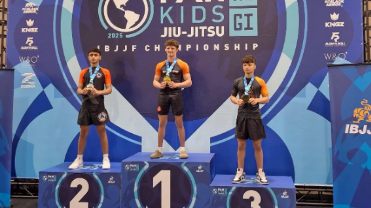 Atleta de Ipatinga, de 13 anos, conquista prata inédita nos Estados Unidos