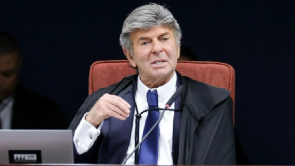 Pedido de Fux adia publicação de acórdão sobre Bolsonaro no STF