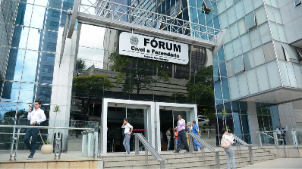 Justiça abre mediação privada para resolver impasse dos estornos no caso 123 Milhas