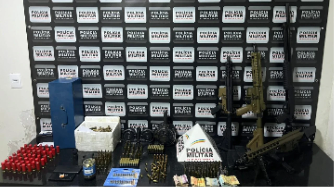 Operação policial apreende armas, munições e mais de R$12 mil em Ponte Nova