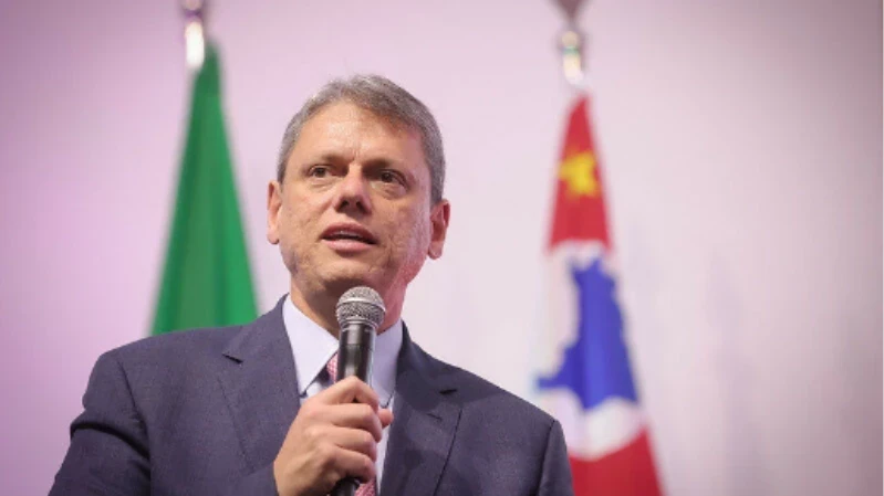 Tarcísio divulga conversas de membros do PCC após megaoperação em SP