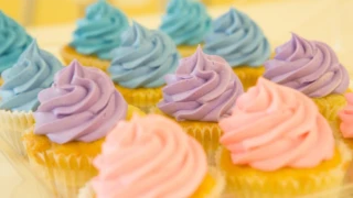 Anvisa alerta para riscos do uso de glitter não comestível em alimentos
