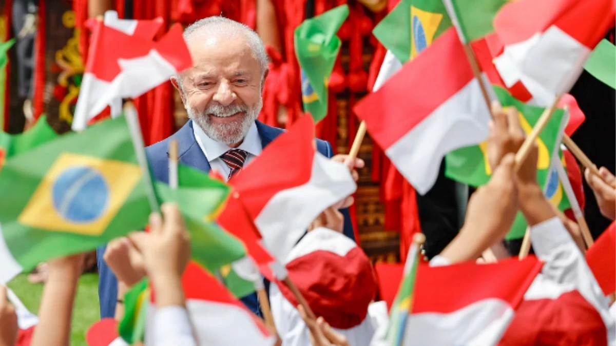 Lula confirma candidatura à reeleição em 2026 durante visita à Indonésia