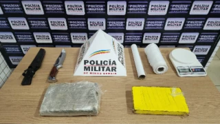 Homem é preso com drogas escondidas em caixa de som em Caratinga