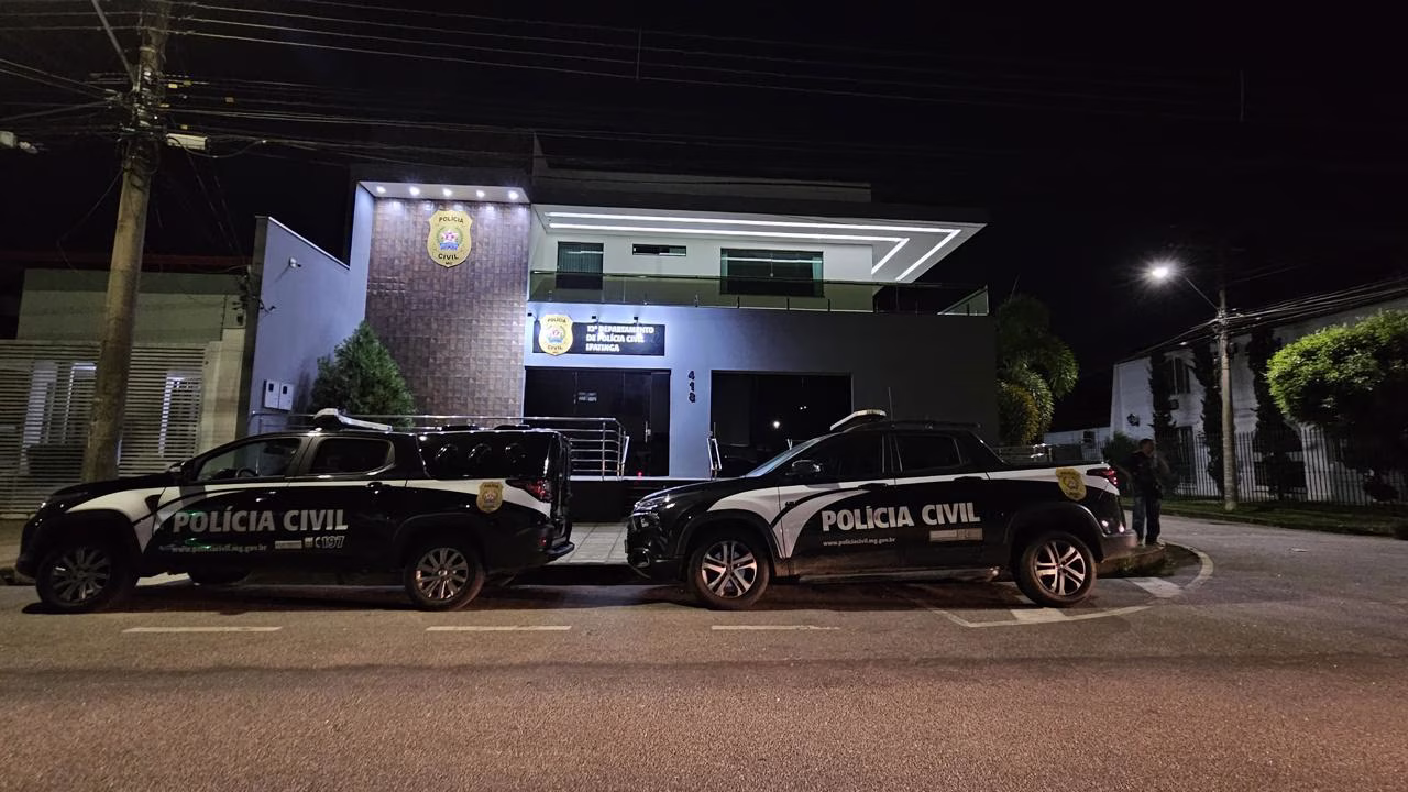 O indiciamento é uma atribuição exclusiva da Autoridade Policial e se dá após uma minuciosa avaliação técnica das evidências obtidas durante a investigação