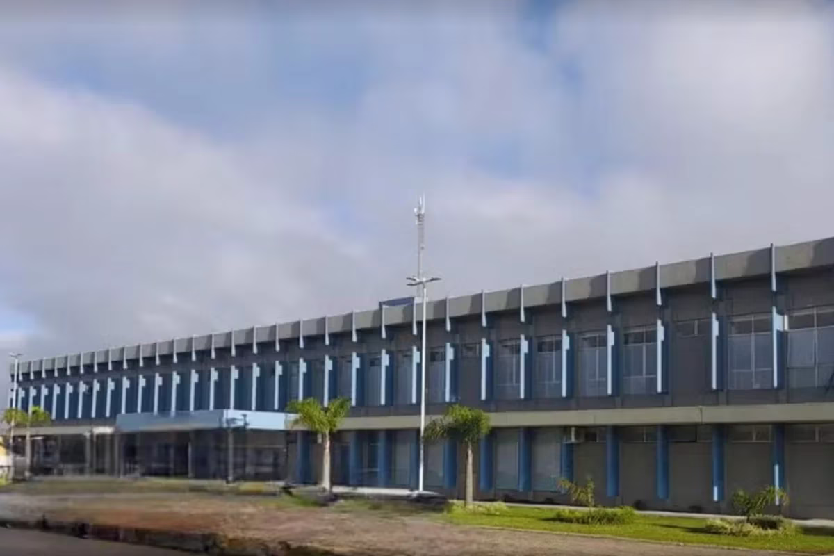 Bebida contaminada causa intoxicação em 11 indivíduos após evento de confraternização