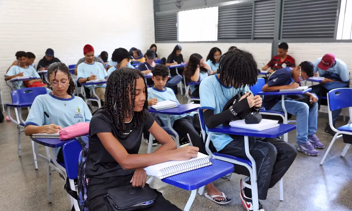 Inicia hoje o desembolso da 8ª parcela para os alunos