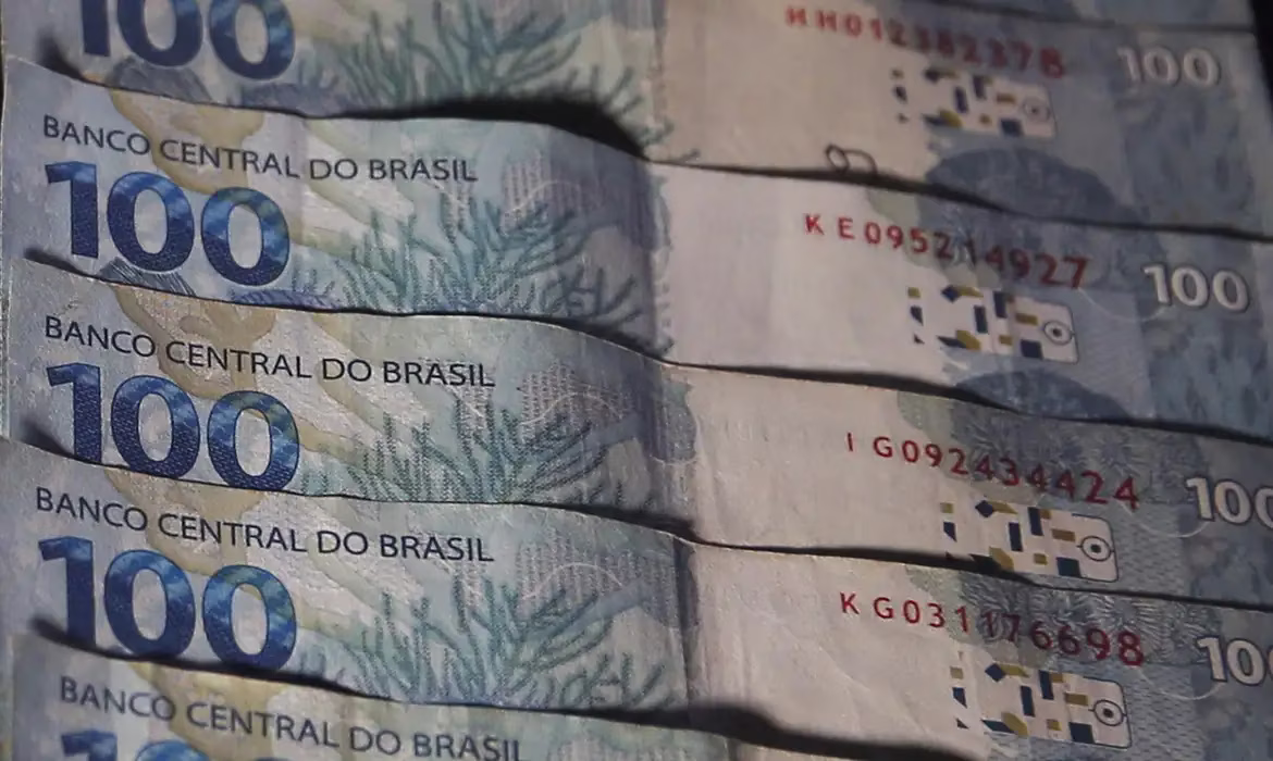 Saiba quanto será o valor do Bolsa Família em outubro e de que maneira isso afeta a renda de 18,91 milhões de famílias no Brasil