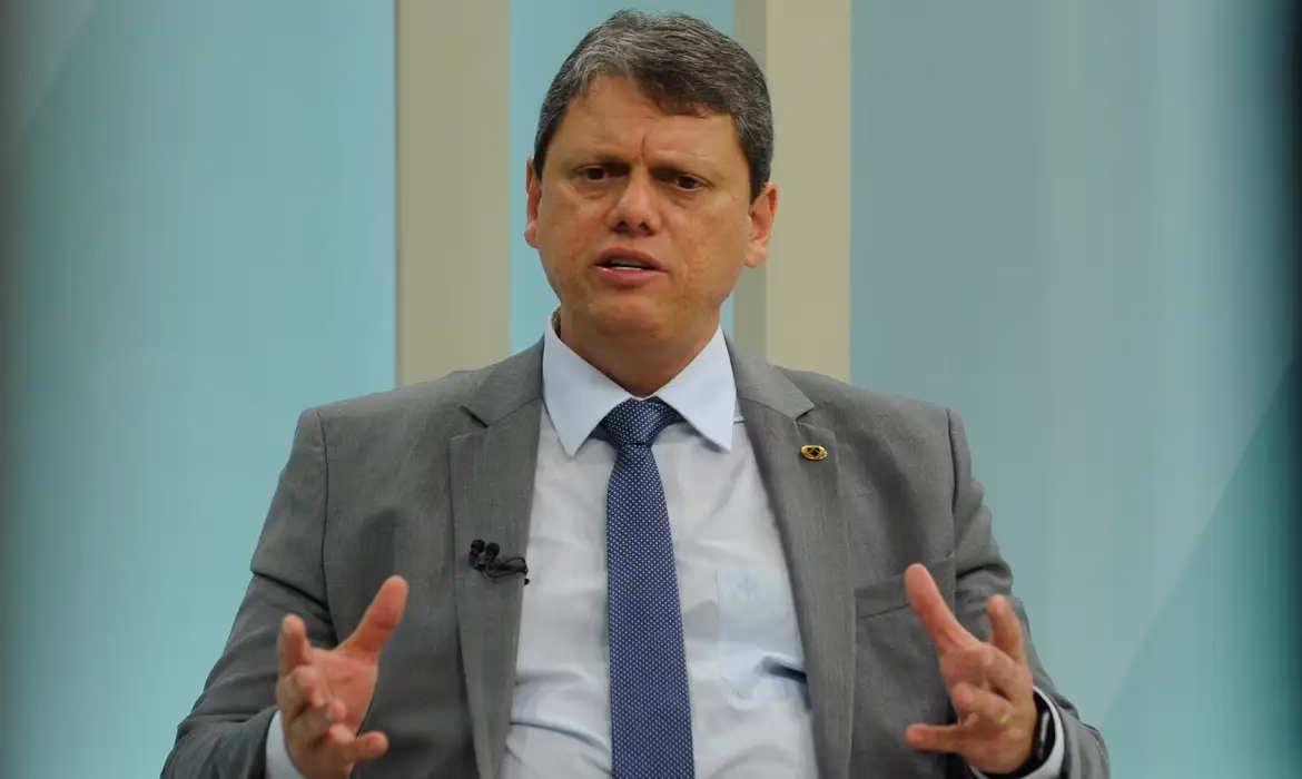 De acordo com a Paraná Pesquisas, 5,2% dos eleitores afirmaram não ter conhecimento sobre Tarcísio de Freitas (foto), governador de São Paulo, o que é insuficiente para formar uma opinião sobre ele