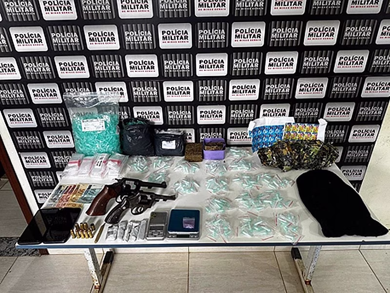 A prisão ocorreu durante uma ação no distrito de São João do Jacutinga, na zona rural de Caratinga, e encerrou um fim de semana de intensa atividade policial na área, que contou com represálias e novas tentativas de homicídio