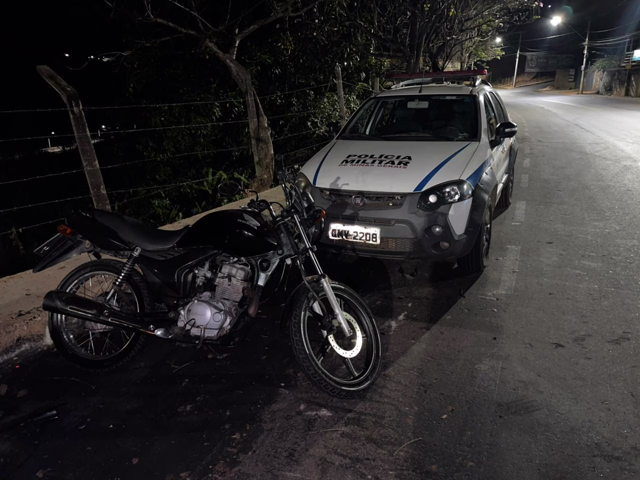 Veículo de duas rodas confiscado