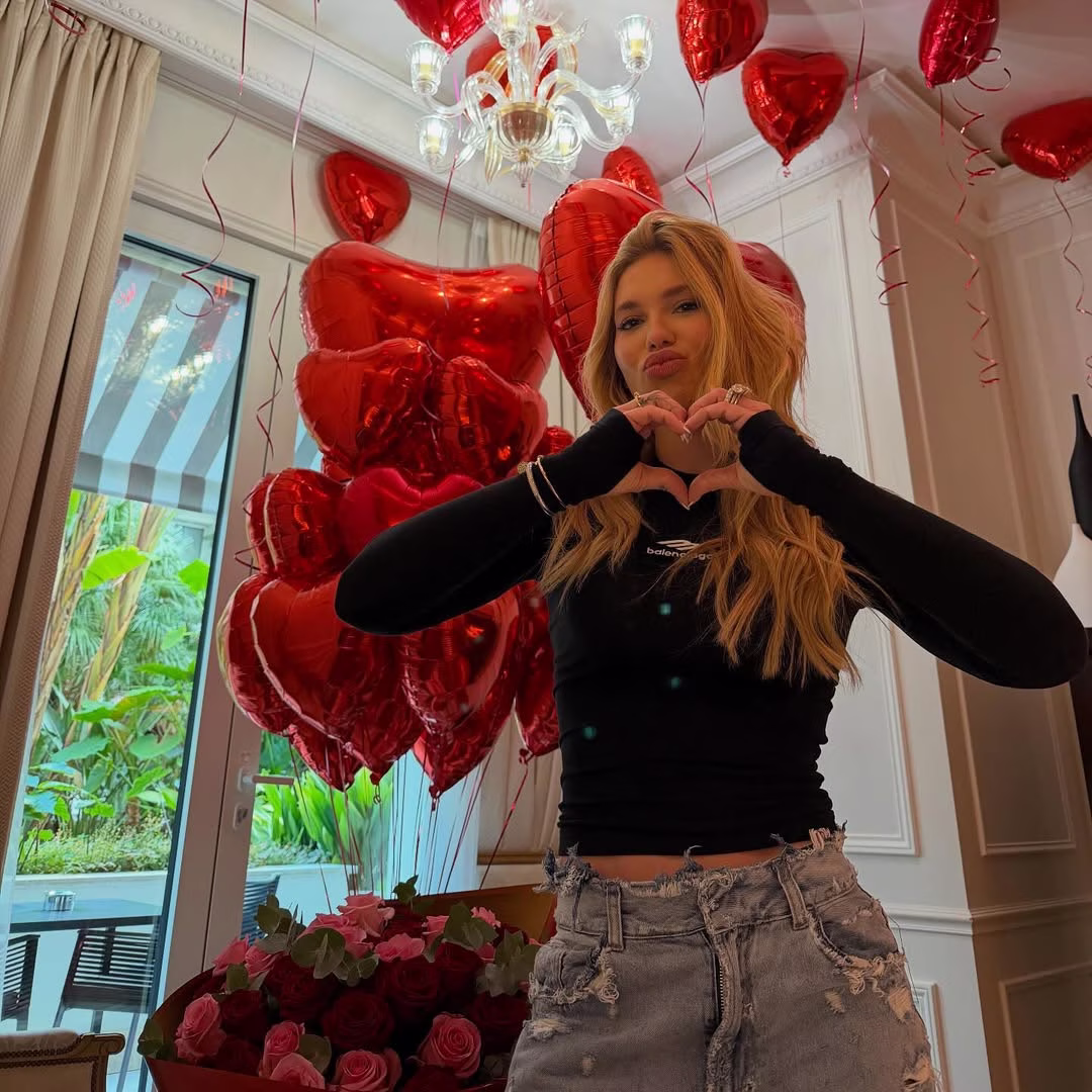 Vini Jr. faz pedido de namoro a Virgínia