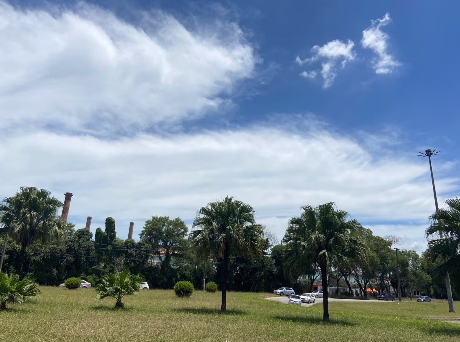 Céu na cidade de Ipatinga, no Vale do Aço.