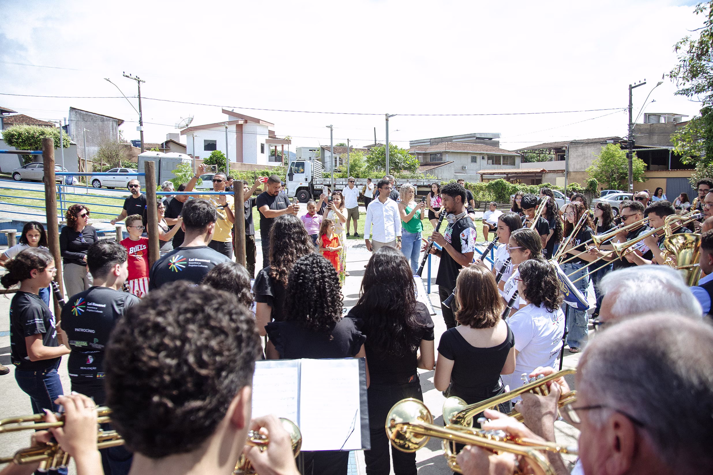 Fwd: Sugestão de pauta: Música instrumental e homenagens emocionam o público na Praça do Belvedere