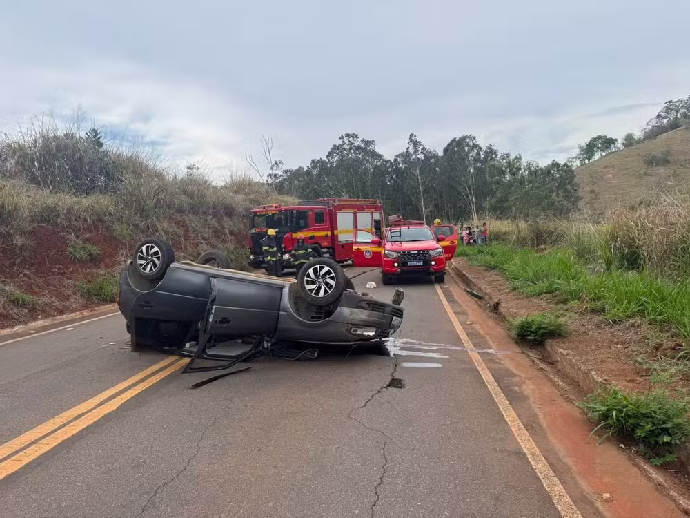 A ação envolveu a participação do Corpo de Bombeiros, da Polícia Militar, da Polícia Civil, de uma ambulância da prefeitura e da funerária da região