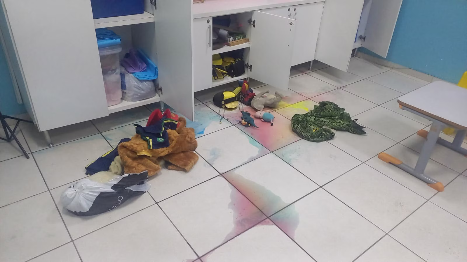 Claro! Por favor, forneça a legenda original que você gostaria que eu reescrevesse.