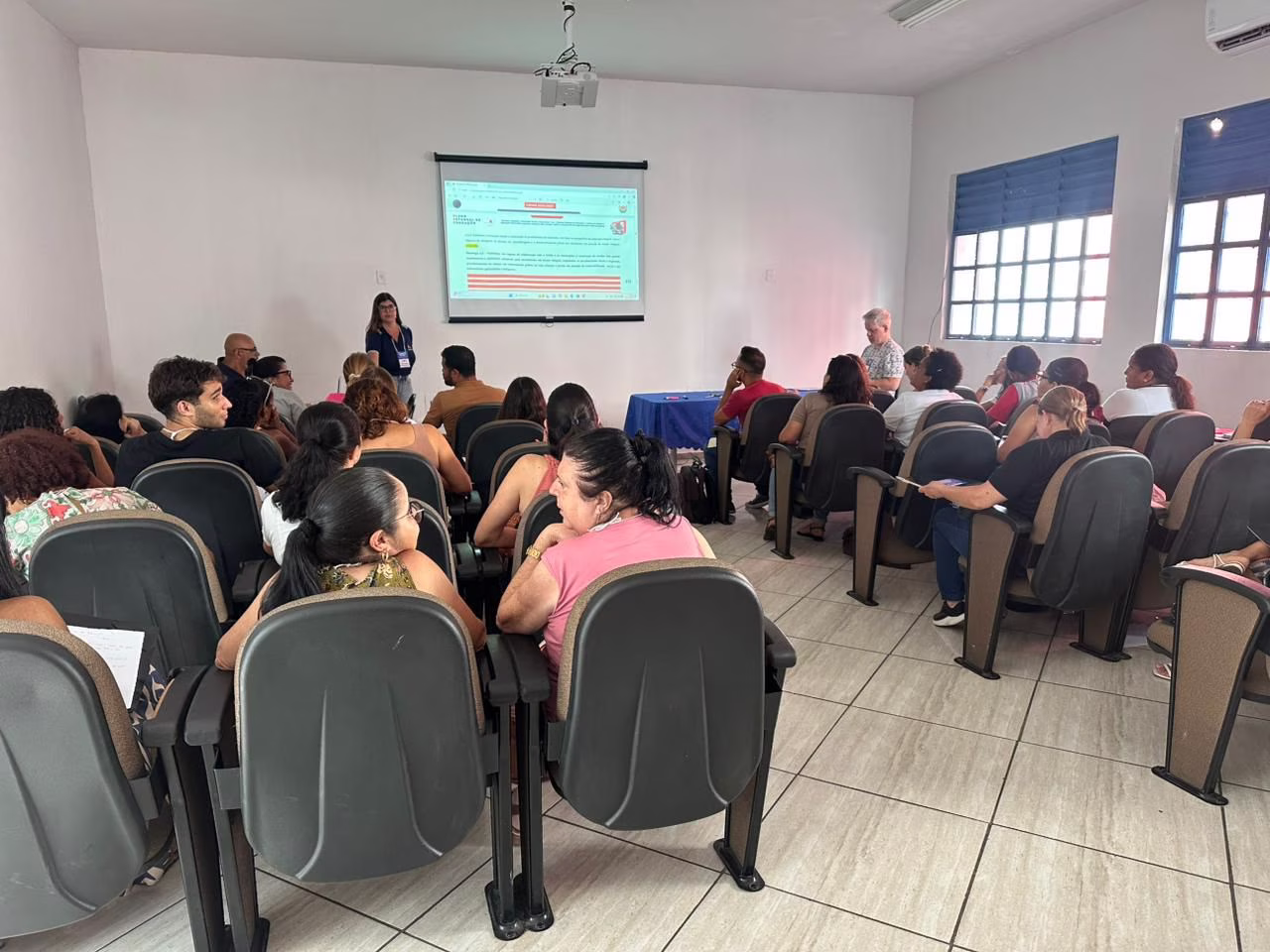 04.11 - Release PMT - Timoteo realiza Conferencia de Educacao